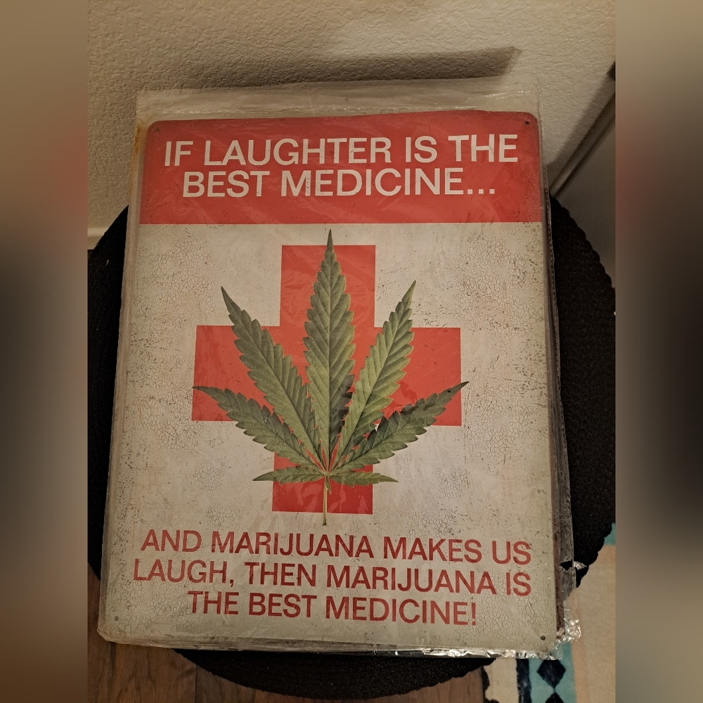 NWT Humorous Red and Green Wall Art Decor